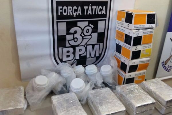 PM apreende cocaína em carga que iria de Dourados para SP PM apreende cocaína em carga que iria de Dourados para SP