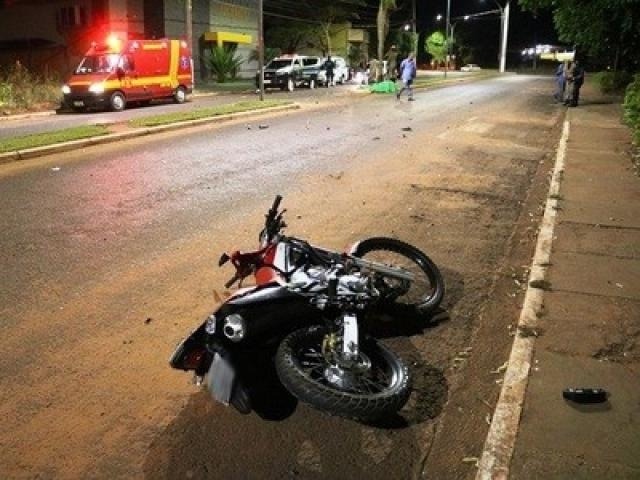 Motociclista de 23 anos morre após bater em coqueiro Ivinotícias