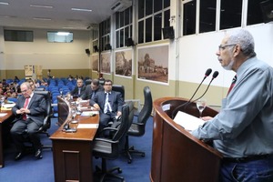 Idenor avaliou como positiva a sessão especial com secretário de Educação (Foto: Divulgação)
