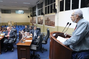 Vereador Idenor Machado avalia como produtiva a vinda do secretário de educação Idenor avaliou como positiva a sessão especial com secretário de Educação (Foto: Divulgação)