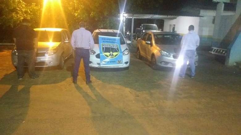 Trio é preso com veículos furtados que seriam trazidos até Campo Grande Trio é preso com veículos furtados que seriam trazidos até Campo Grande