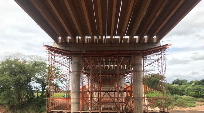 Ponte de concreto para substituir a que caiu em Guia Lopes está 91% concluída Ponte de concreto para substituir a que caiu em Guia Lopes está 91% concluída
