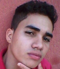 Acusado de ferir gerente de fast food a tiros é preso ao passear no Centro Gilson é acusado de participar do crime e está foragido (Foto: Divulgação)