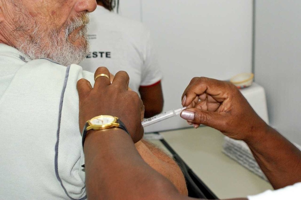 Campanha de vacinação contra a gripe começa na próxima semana na Capital