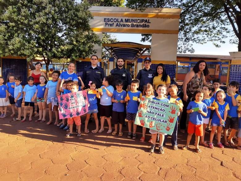 Escola aborda educação no trânsito com projeto em Dourados Ddosnews