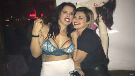 Copyright British Broadcasting Corporation 2015 A apresentadora descobriu ter 85% de chance de desenvolver câncer de mama