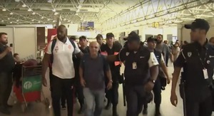 Eduardo Bandeira de Mello foi o principal alvo dos protestos de parte dos torcedores nesta segunda (Foto: Reprodução)
