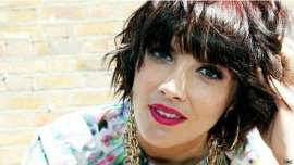 Copyright British Broadcasting Corporation 2015 A rotina da apresentadora antes e depois da operação para a retirada dos seios será o tema de um documentário