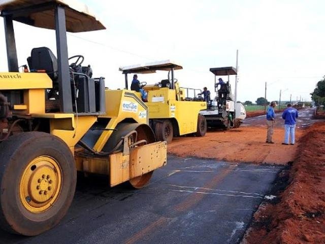 Governo lança mais de R$ 7 milhões em investimentos para asfalto em três municípios Governo lança mais de R$ 7 milhões em investimentos para asfalto em três municípios