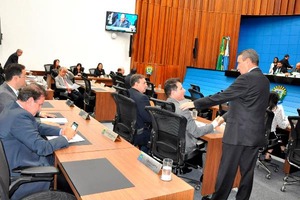Ordem do Dia: Aprovados balanços do Executivo Estadual de 2013 a 2016 Deputados apreciaram cinco projetos durante a sessão desta terça-feira
Foto: Luciana Nassar