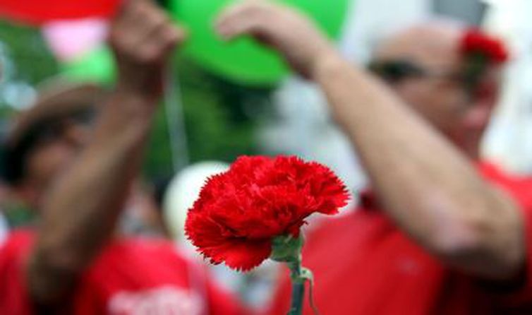 Dia da Liberdade: Portugal comemora 44 anos da Revolução dos Cravos Dia da Liberdade: Portugal comemora 44 anos da Revolução dos Cravos