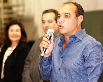 Secretário de Dourados com família colide camionete em árvore na BR-463 Marcão da Sepriva foi nomeado secretário municipal pela prefeita Délia Razuk no dia 26 de fevereiro (Foto: A. Frota)