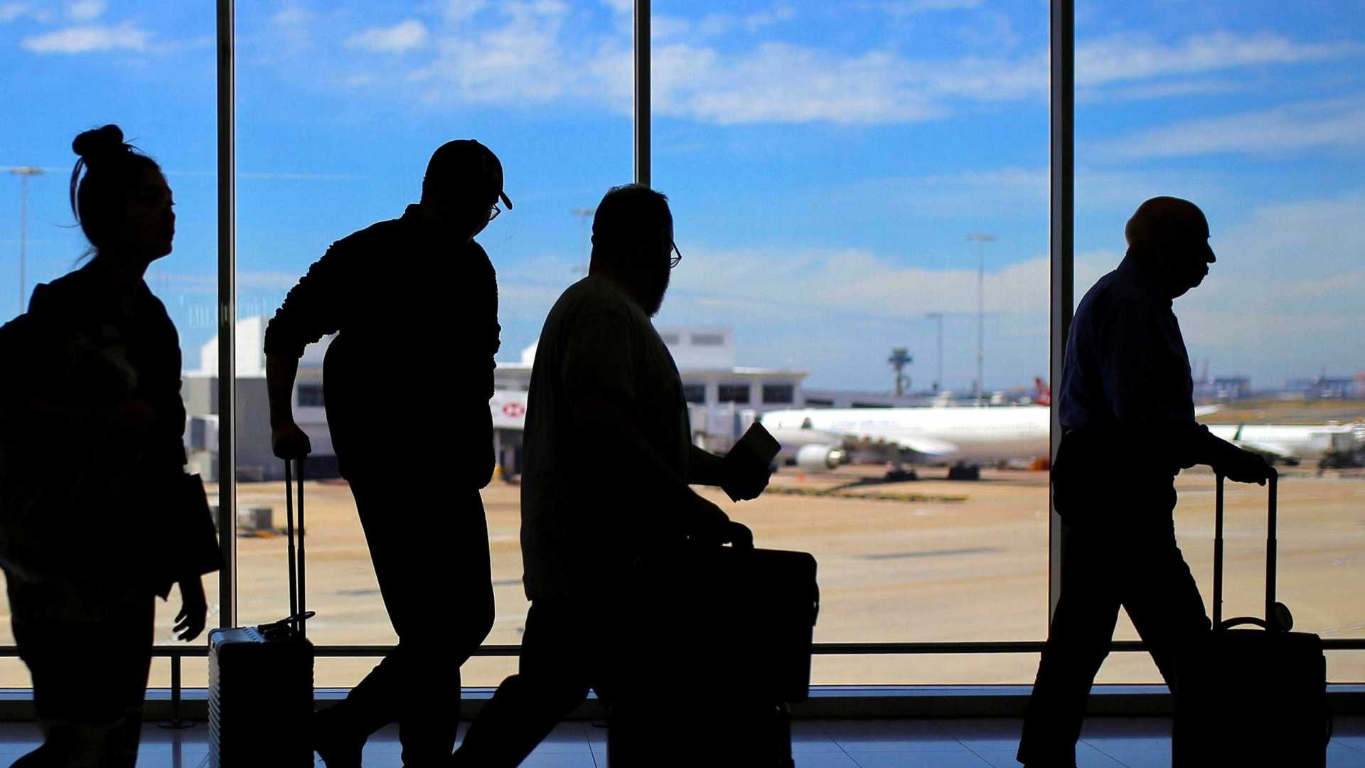Governo quer R$ 1,1 bi por 13 aeroportos Governo quer R$ 1,1 bi por 13 aeroportos