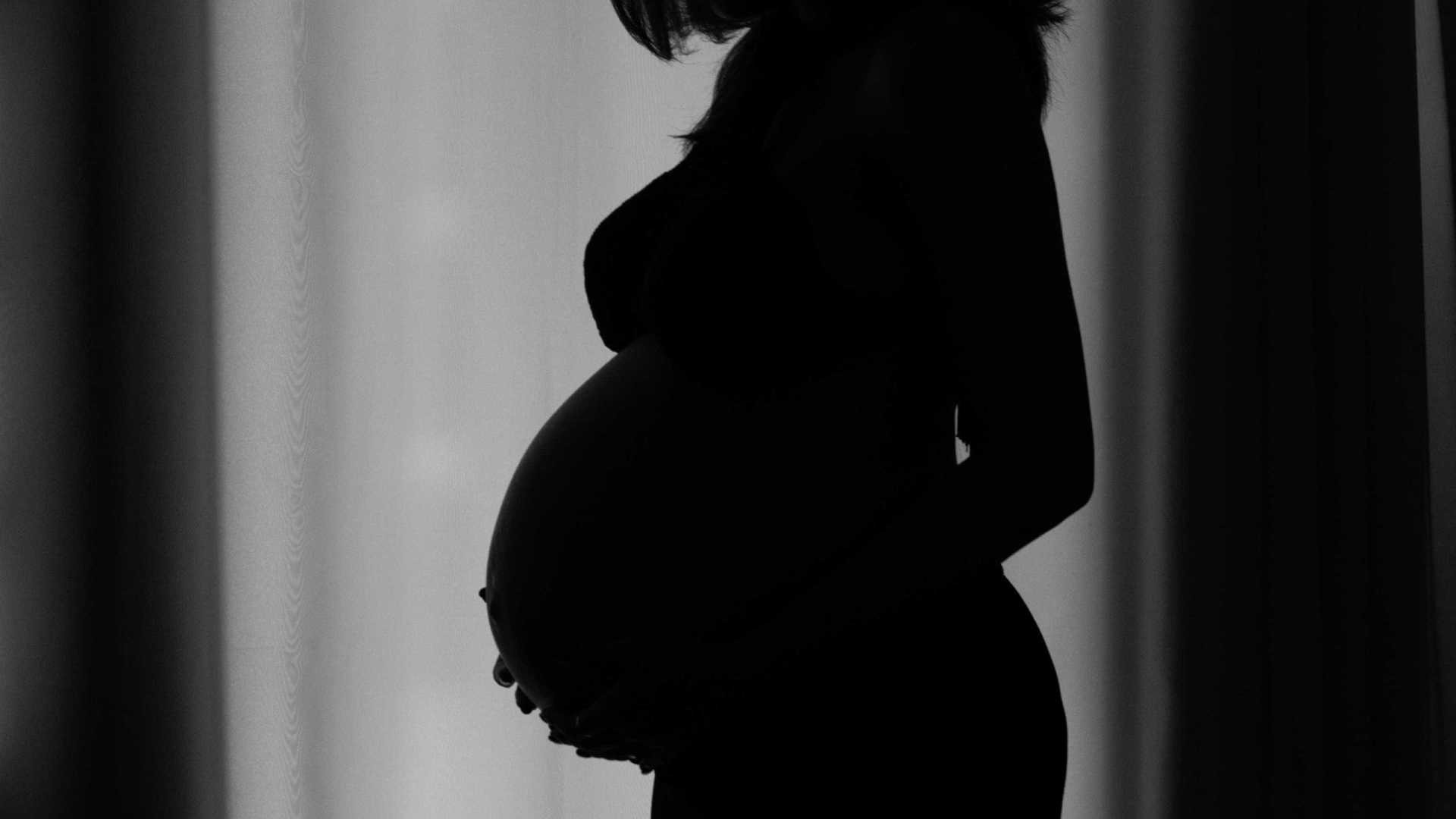 Fora da lei, brasileiras vendem 'barriga de aluguel' na internet Pixabay