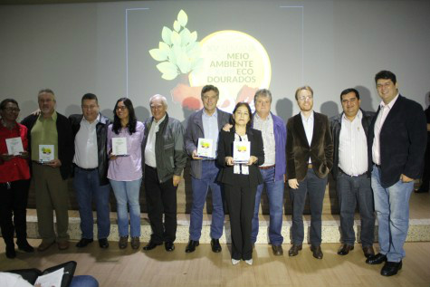 Imam recebe indicações ao prêmio Troféu Marco Verde Prefeito Murilo, lideranças e autoridades na entrega do troféu, no ano passado Foto:Divulgação)