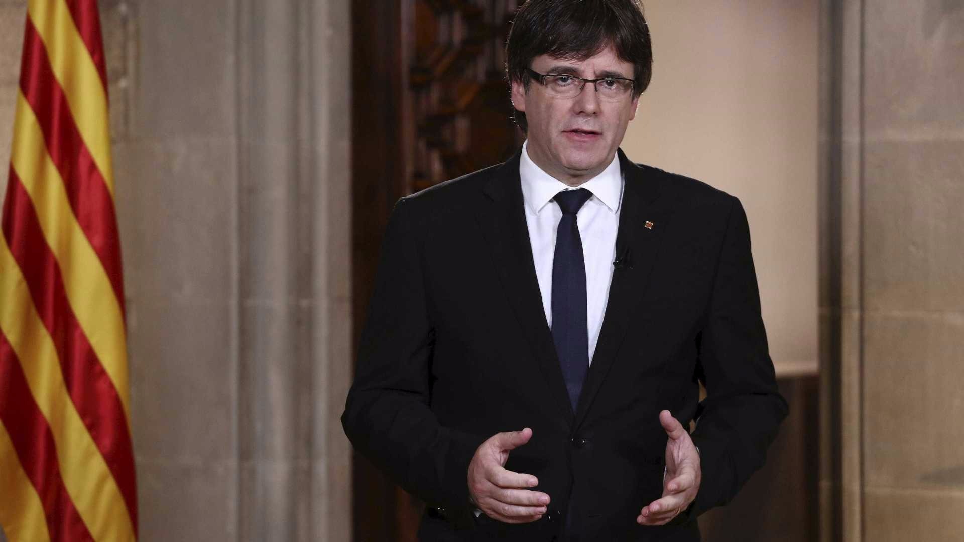 Catalunha pode declarar independência unilateral nesta terça Catalunha pode declarar independência unilateral nesta terça