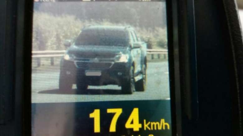 Veículo flagrado com velocidade acima do permitido. PRF/Divulgação