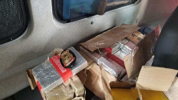 Polícia apreende 59 quilos de cocaína em caminhão dos Correios