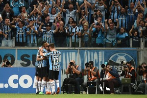 Grêmio alia show a competitividade e "põe na roda" principal rival do grupo da Liberta Foto destaque: Wesley Santos/Agência PressDigital