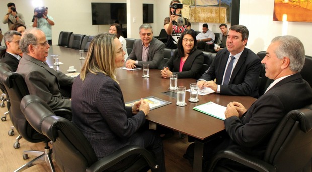 Reinaldo Azambuja recebe ministra do TST e defende ampliação do programa Jovem Aprendiz Reinaldo Azambuja recebe ministra do TST e defende ampliação do programa Jovem Aprendiz