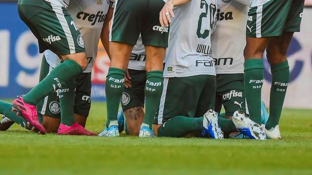 Palmeiras arranca empate com Inter e mantém distância do líder Fla Vinicius Costa/BP Filmes