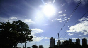 Campo Grande deve registrar temperaturas entre 21°C e 35°C, com pancadas de chuvas e trovoadas ao longo do dia (Foto: Campo Grande News)