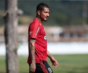 Após 6 meses, Guerrero volta a ser relacionado para jogo no Flamengo Foto: Divulgação / Flamengo