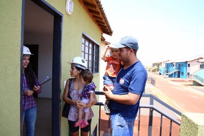 Mutuários realizam vistoria acompanhados dos engenheiros da empresa responsável pelo empreendimento – A. Frota