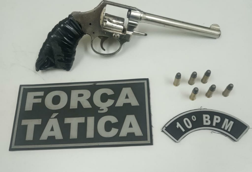 Bandidos são desarmados por moradores durante tentativa de roubo a um veículo
