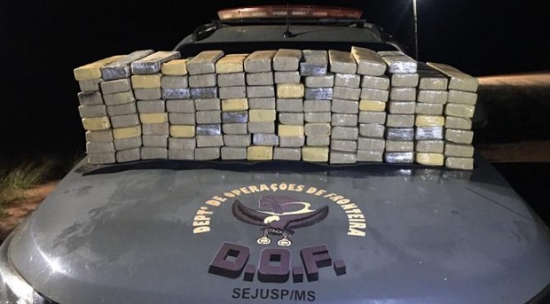 DOF apreende carro com 103 kg de maconha que iria para Campinas DOF apreende carro com 103 kg de maconha que iria para Campinas