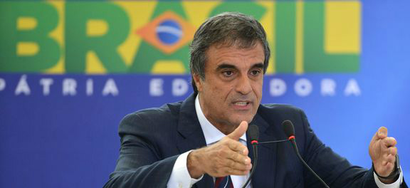 Cardozo vai pedir arquivamento do impeachment O advogado-geral da União, José Eduardo Cardozo, vai pedir o arquivamento do processo de impeachment da presidenta Dilma Rousseff (Foto:Agência Brasil)