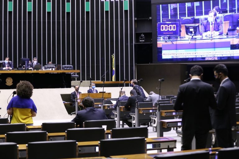 Deputados aprovaram sorteios de prêmios por emissoras de TV e de rádio de todo o País. Maryanna Oliveira/Câmara dos Deputados
