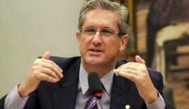 Comissão do Impeachment inicia votação final na tarde de segunda-feira