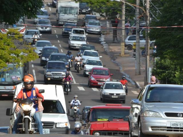 Placas de veículos terão até dezembro padrão dos países do Mercosul Placas de veículos terão até dezembro padrão dos países do Mercosul