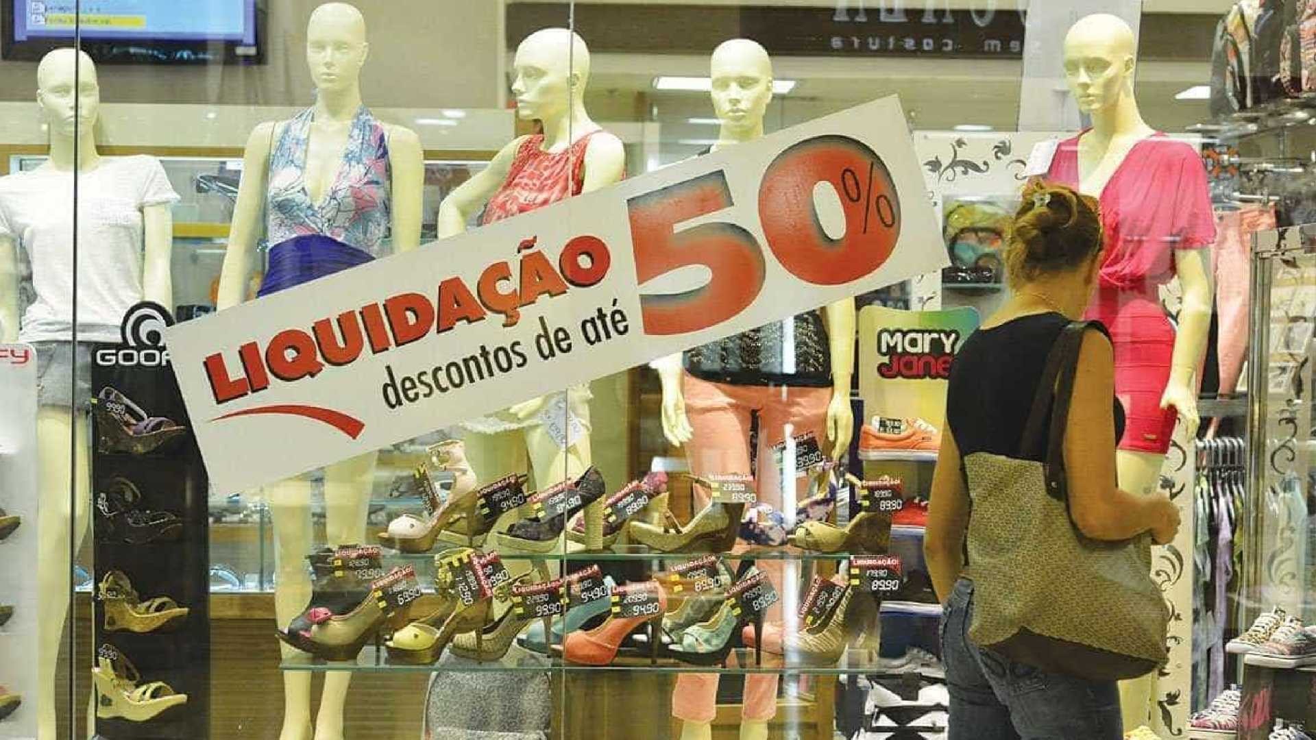 Vendas no varejo do Brasil avançam 0,3 % em março, diz IBGE Vendas no varejo do Brasil avançam 0,3 % em março, diz IBGE