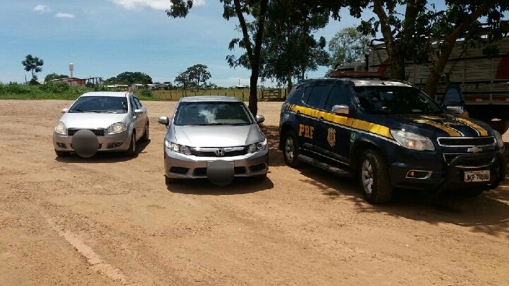 PRF recupera veículo roubado e prende batedor após tentativa de fuga
