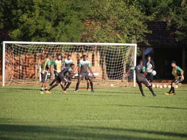 Novo e Corumbaense voltam a campo neste sábado pela série D Novo se preparando para o confronto com Ceilândia. Fernando Antunes