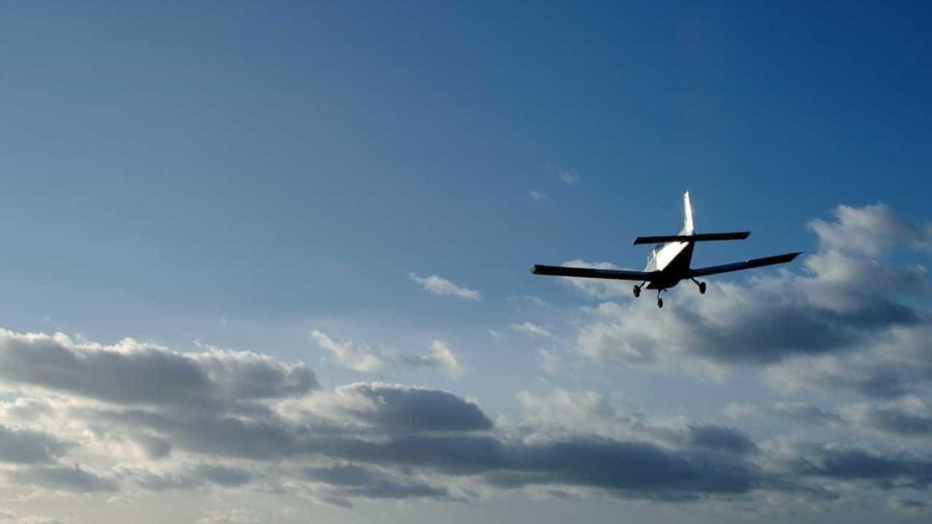 Acidente de avião mata três na Catalunha Acidente de avião mata três na Catalunha
