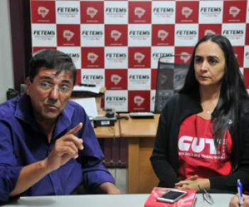 Roberto Botareli e Sueli Veiga durante coletiva de imprensa sobre assunto - Valdenir Rezende / Correio do Esta