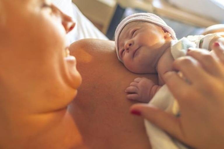 O Dia das Mães foi oficializado nos EUA após a insistência de Anna Jarvis que, anos mais tarde, decidiu boicotar o 'uso comercial' da data - GETTY IMAGES/BBC