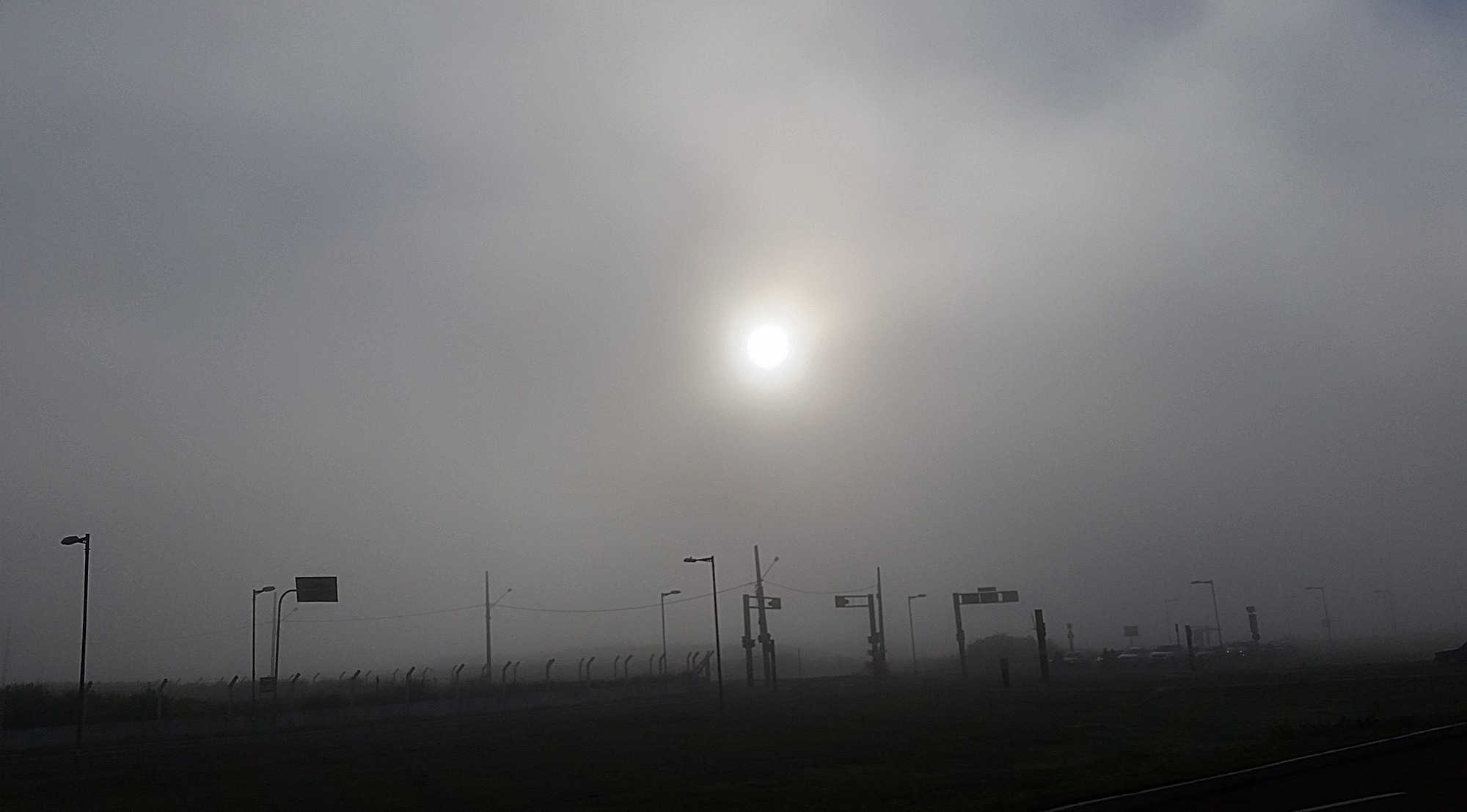 Domingo de Dia das Mães será de tempo frio e pancadas de chuva no Estado
