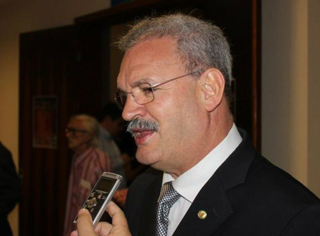 Já Geraldo Resende aparece como favorito há um ano do pleito de 2016 (Foto: Reprodução, Facebook)