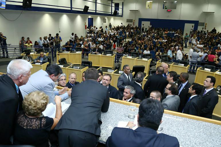 "Vereadores seguiram a vontade dos servidores", diz Rocha sobre o reajuste Após a procura intensa de sindicatos e categorias, os vereadores da Câmara Municipal de Campo Grande ouviram os servidores e rejeitaram o projeto de reajuste salarial (Foto:Divulgação)