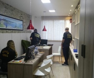 PF deflaga Operação Efeito Dominó em MS e mais seis estados Policiais durante cumprimento de mandado da operação. - Foto: Divulgação