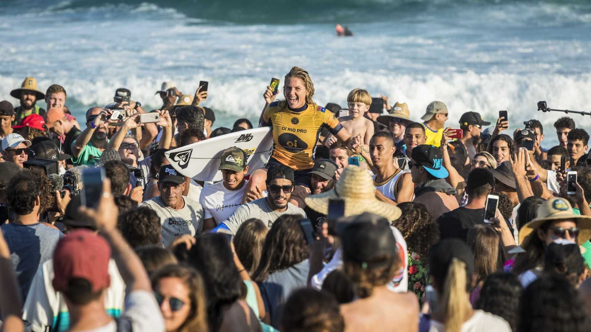 Australiana Stephanie Gilmore vence etapa brasileira do Mundial de Surf