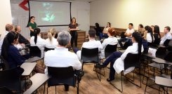 Palestra contribui para a ampliação de ações para doação de órgãos no HCCG Central Estadial de Transplantes é apresentada para colaboradores do Hospital Cassems CG. Divulgação: Hospital Cassems de Campo Grande