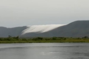 Serra do Amolar com fenômeno climático que confundiu com neve (Foto: Reprodução/TV Morena)
