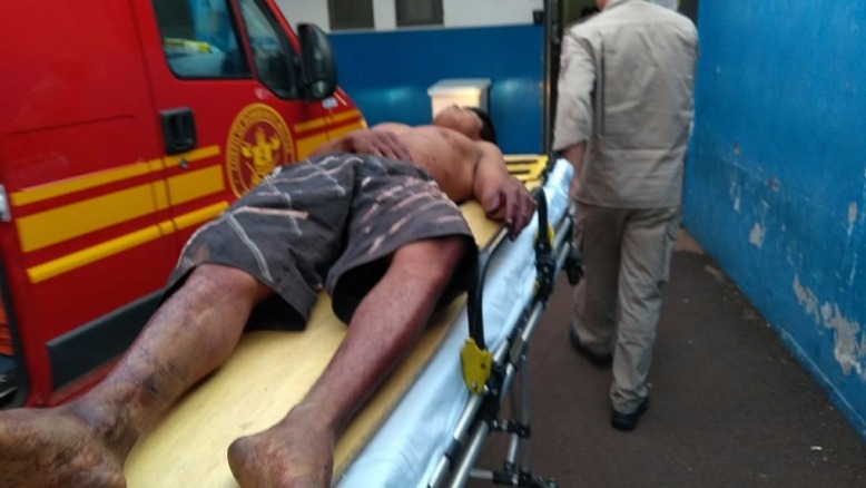 Homem é esfaqueado após bater na mãe e irmãs Rapaz foi esfaqueado na Aldeira Bororó - Crédito: Adilson Domingos