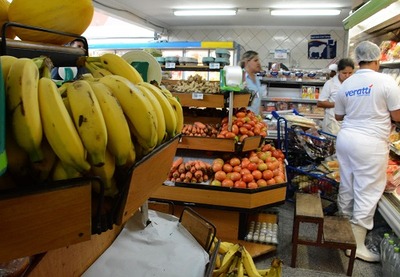 Banana e tomate foram alguns dos responsáveis pela diminuição do valor da cesta - Foto: Gerson Oliveira / Arquivo / Correio do Estado