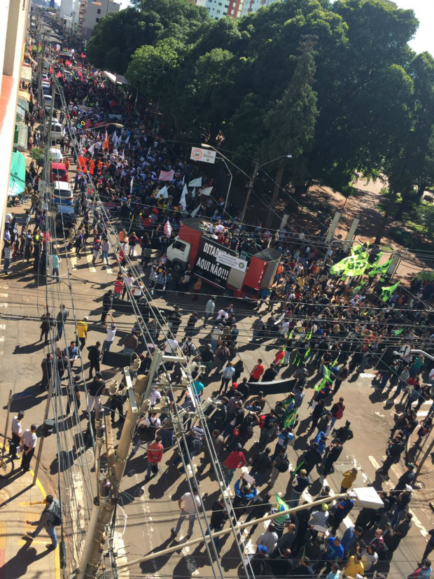 A concentração em Campo Grande foi nas ruas em torno da Praça Ary Coelho. (EnfoqueMS)